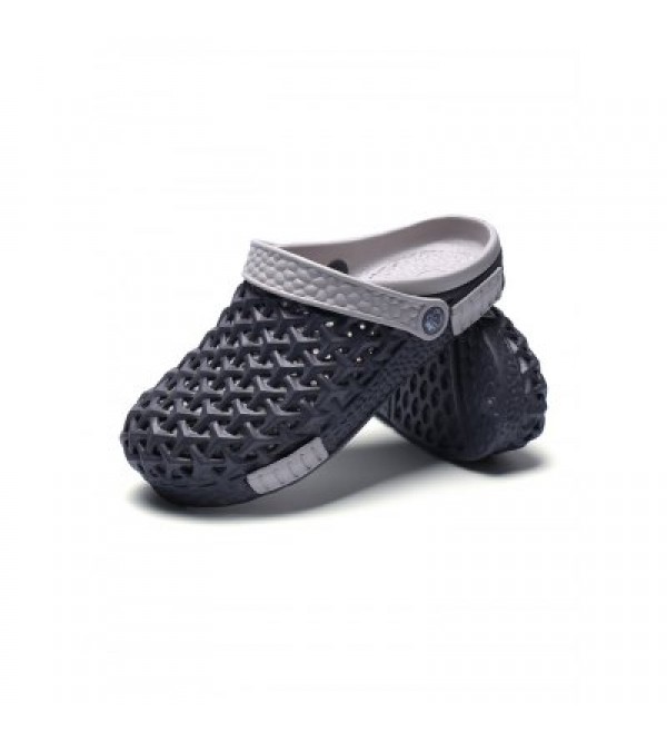 Hollow Out Breathable Slippers Beach Shoes for Men